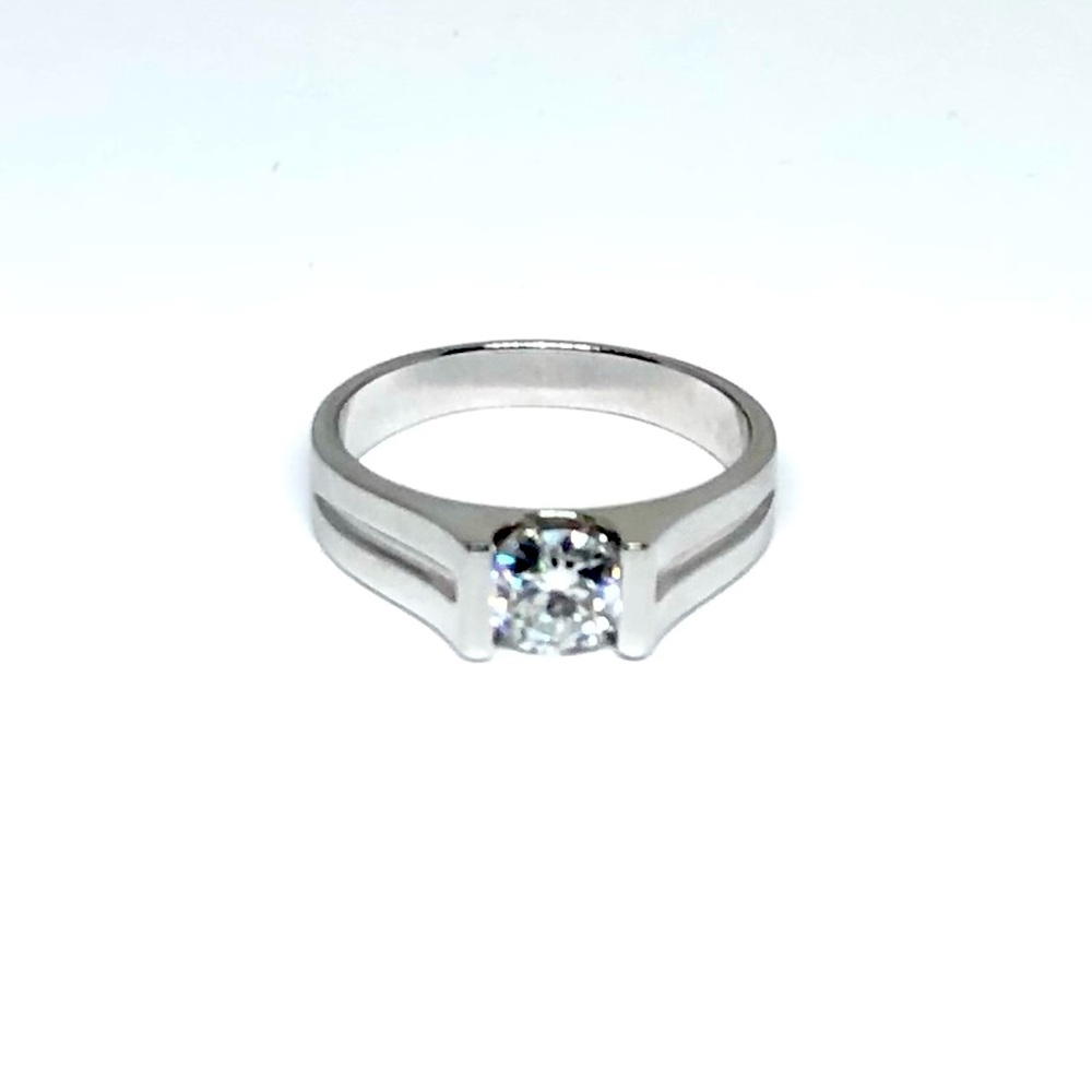 18K White Gold 1Ct Round Cut Moissanite Solitaire Mens Ring